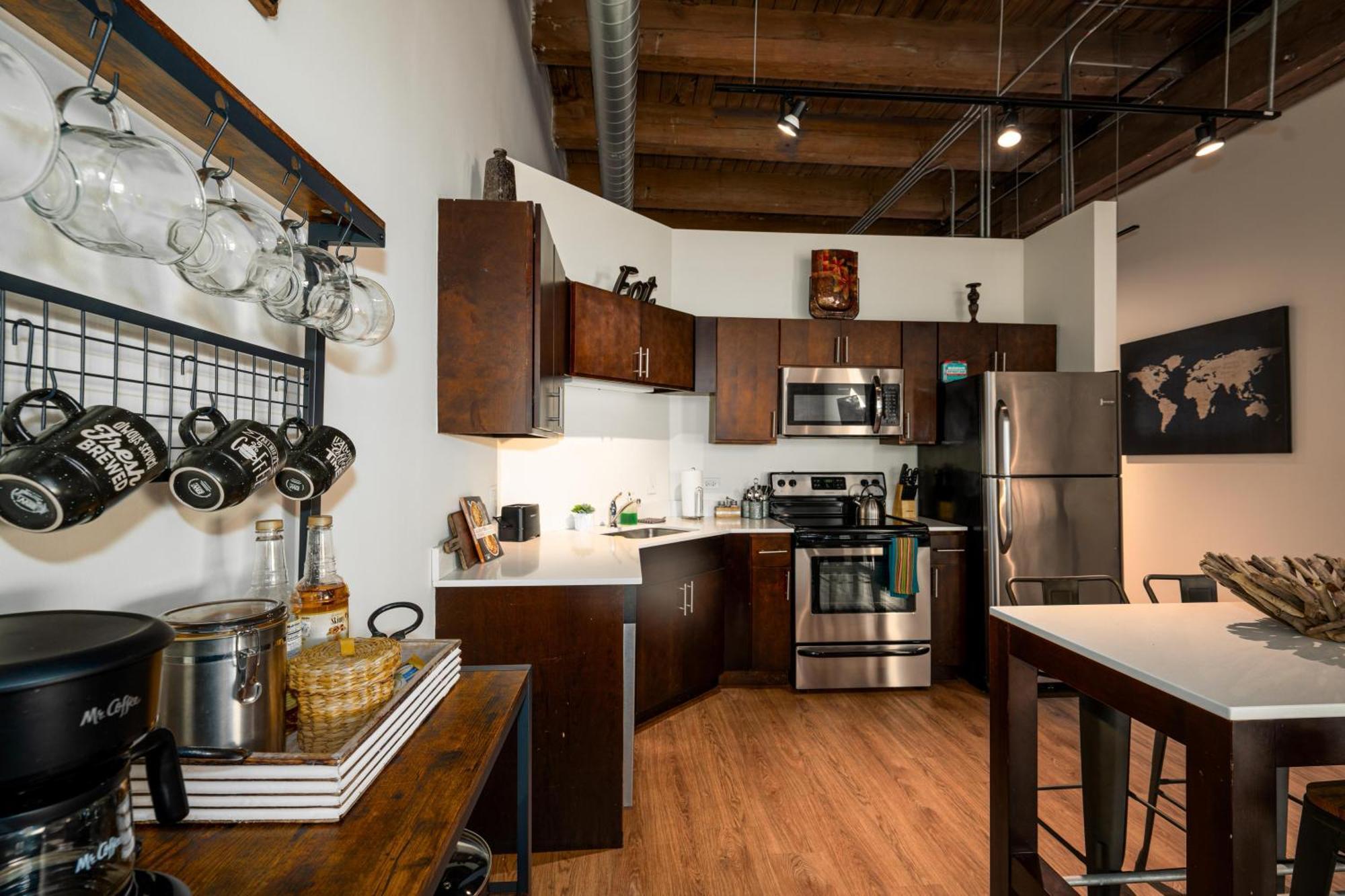 Luxery Stay Chicago - Themed Units! Close To Downtown, Mccormick Place & Wintrust Arena المظهر الخارجي الصورة