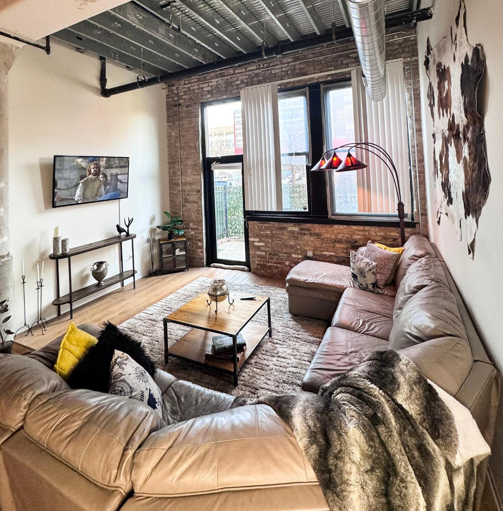 Luxery Stay Chicago - Themed Units! Close To Downtown, Mccormick Place & Wintrust Arena المظهر الخارجي الصورة