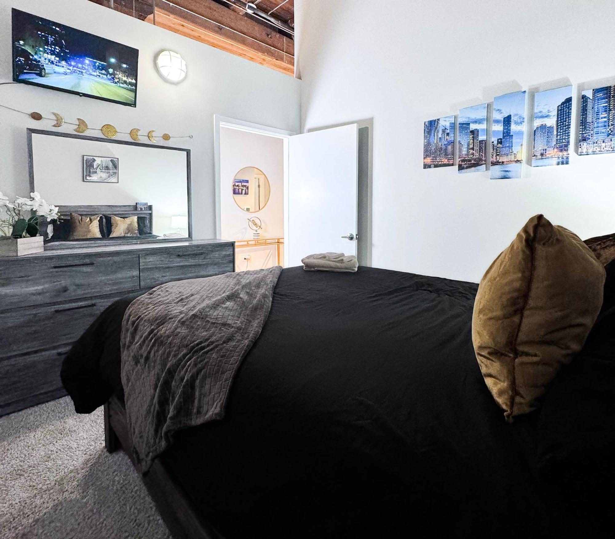 Luxery Stay Chicago - Themed Units! Close To Downtown, Mccormick Place & Wintrust Arena المظهر الخارجي الصورة