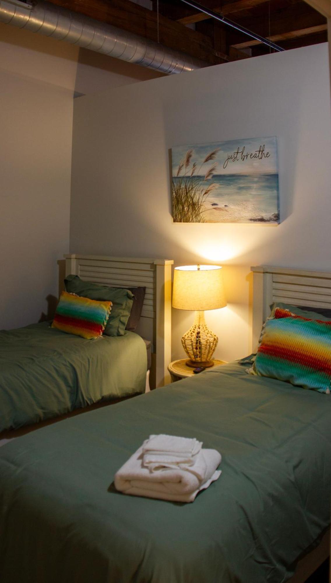Luxery Stay Chicago - Themed Units! Close To Downtown, Mccormick Place & Wintrust Arena المظهر الخارجي الصورة