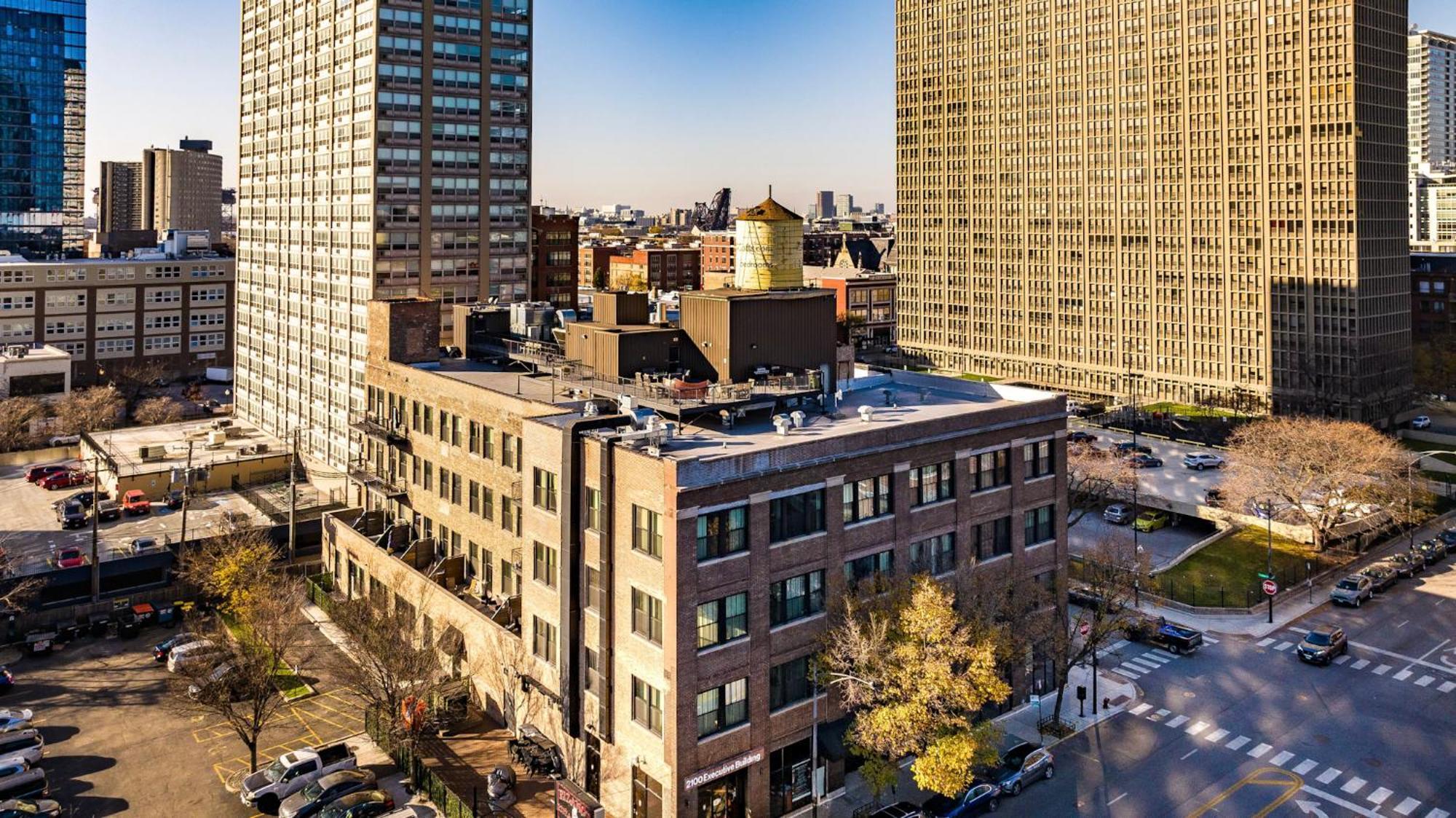 Luxery Stay Chicago - Themed Units! Close To Downtown, Mccormick Place & Wintrust Arena المظهر الخارجي الصورة