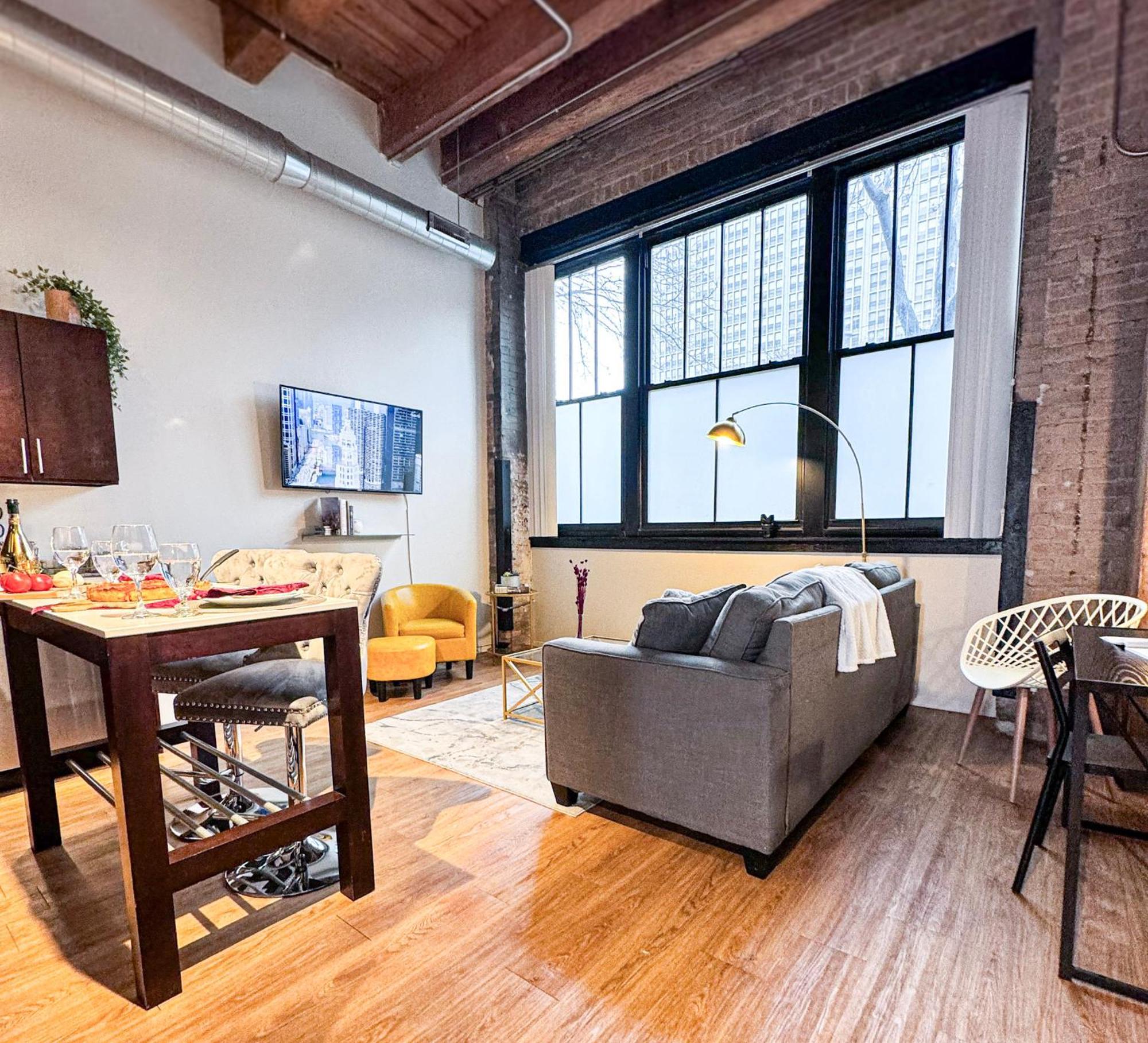 Luxery Stay Chicago - Themed Units! Close To Downtown, Mccormick Place & Wintrust Arena المظهر الخارجي الصورة