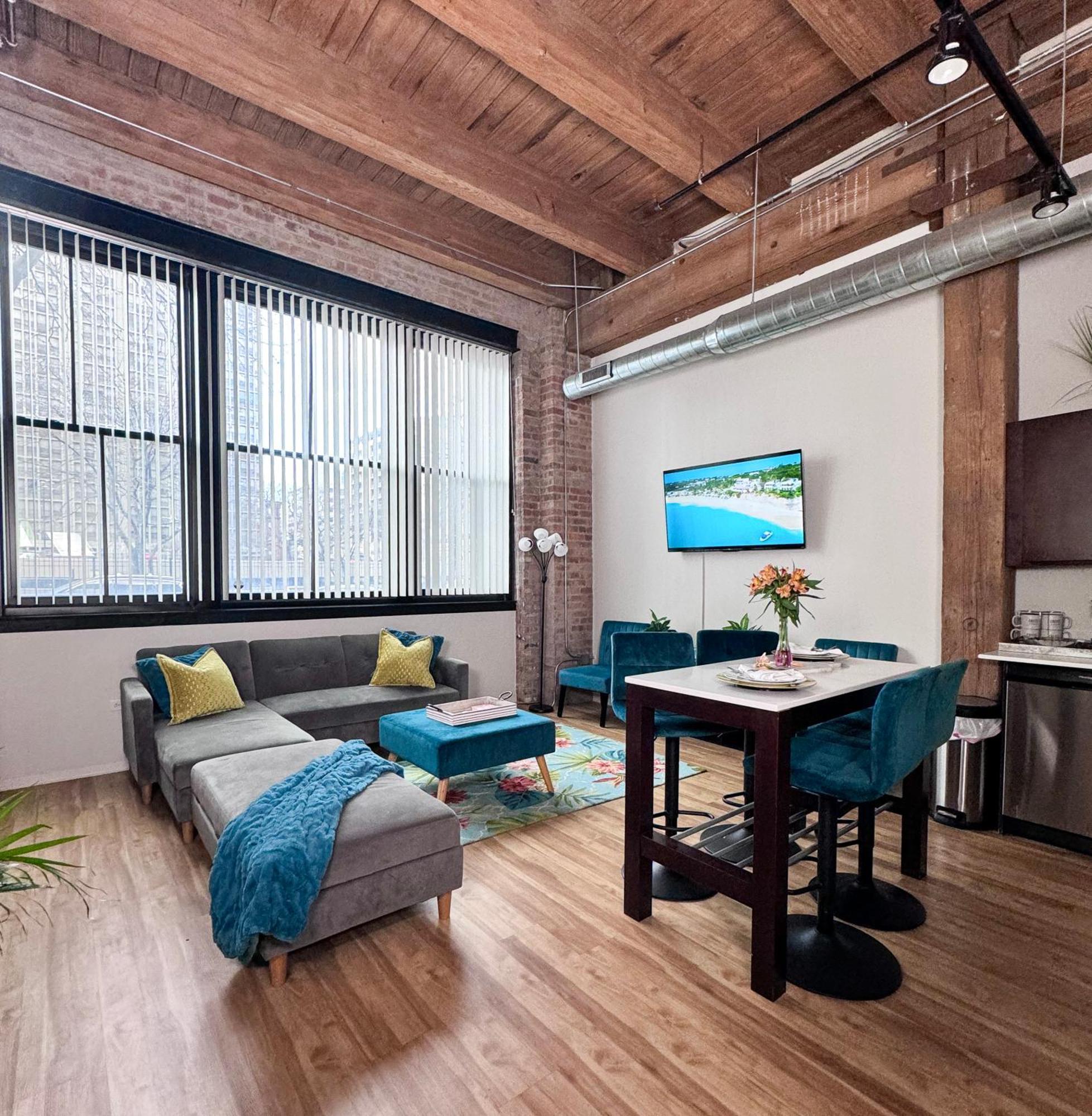 Luxery Stay Chicago - Themed Units! Close To Downtown, Mccormick Place & Wintrust Arena المظهر الخارجي الصورة
