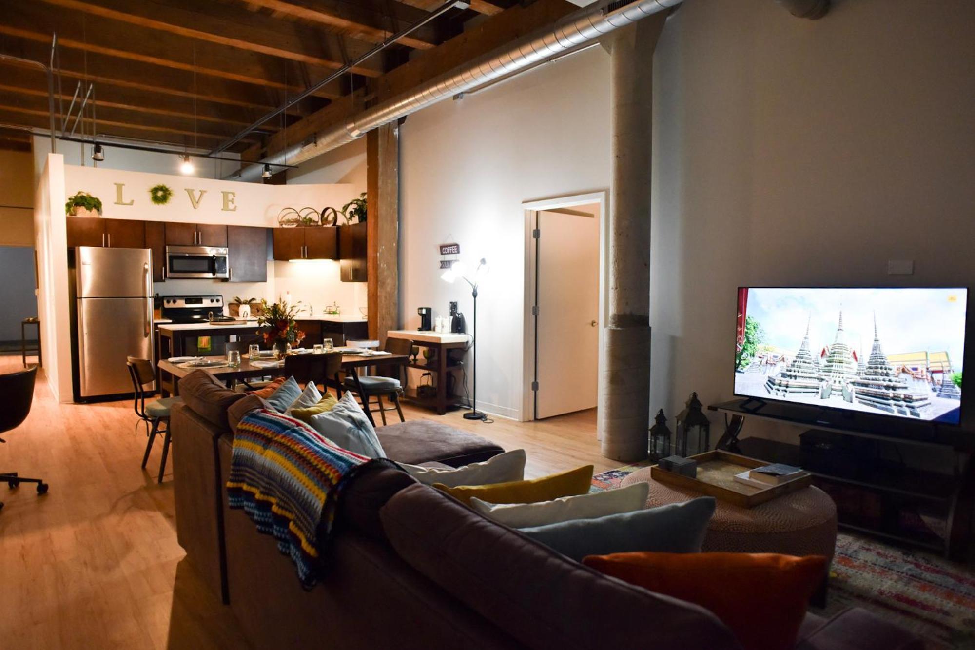 Luxery Stay Chicago - Themed Units! Close To Downtown, Mccormick Place & Wintrust Arena المظهر الخارجي الصورة