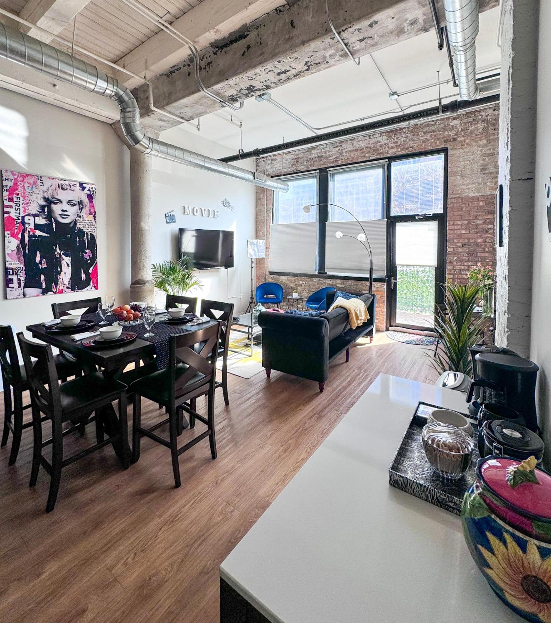 Luxery Stay Chicago - Themed Units! Close To Downtown, Mccormick Place & Wintrust Arena المظهر الخارجي الصورة
